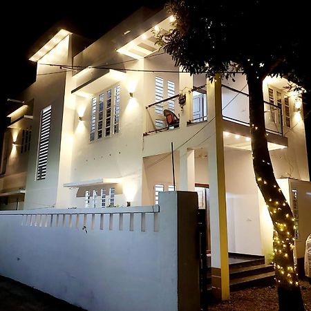 Alappuzha Whitefort Rohini Homestay מראה חיצוני תמונה
